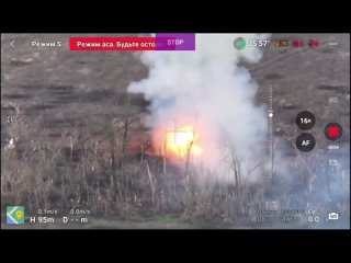 Ukrainian forces destroy a Russian T-72B3 tank with BGM-71B in ATGM in Robotyne direction