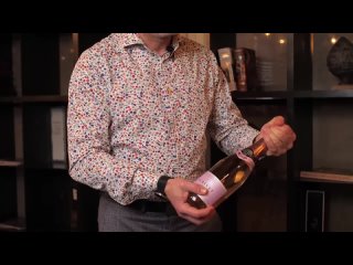 [Винный эксперт Сергей Носов] Как правильно открыть шампанское без выстрела? Открываем игристое вино!