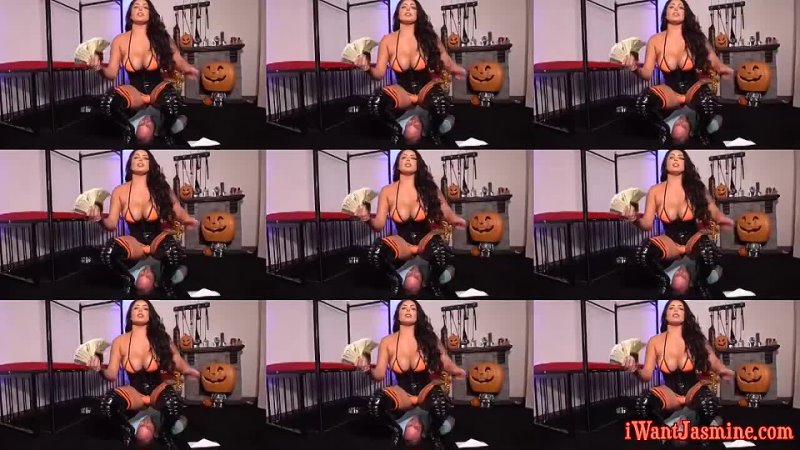 3 The Laughing Latina - Jasmine Mendez - Trick or Treat Face Sitting