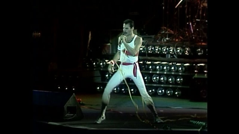 Queen - Queen On Fire: Live at the Bowl / Bonus
