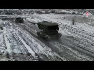 ‼️🔥 Красивые кадры: «Солнцепёки» «🅾️тважных» сжигают опорники и скопления сил ВСУ, поддерживая атаки у Торского выступа
▪️ Экипа