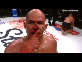 Бывший чемпион UFC Джуниор Дос Сантос нокаутировал Алана Белчера на турнире Gamebred Bareknuckle MMA 7