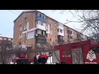 В Кемерово пожарные спасли 13 человек на пожаре