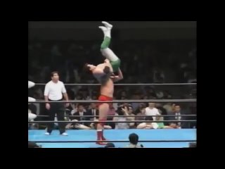 Kenta Kobashi and Mitsuharu Misawa vs Akira Taue and Toshiaki Kawada - AJPW Super Power Series. Night 15 ()