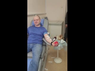 Вместе с жителями глава Пушкинского сдал кровь на донорство