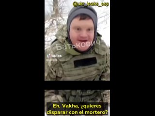 Vakha es un joven con sndrome de Down que ha sido movilizado para combatir. Es sistemticamente acosado y golpeado ante la cma