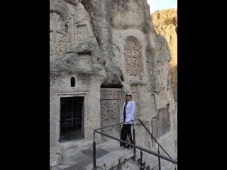 Армения Арка Чаренца  Монастырь Гегард  Храм Гарни
