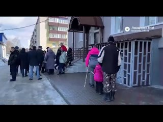 В Корсакове посетил жилой дом по адресу улица Советская, 51. Проинспектировал, как проходит капитальный ремонт подъездов. На сег