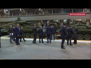 ️Путин на «Уралвагонзаводе» в Нижнем Тагиле осмотрел новый цех по изготовлению трансмиссий. Главе государства представили соврем