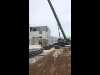 Рабочие показали, как идет строительство нового детского сада в микрорайоне Рекинцо-2
