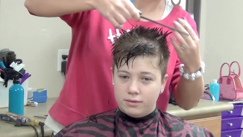 Boys And Girls Hairstyles How To Cut ( Ladies Faux Hawk