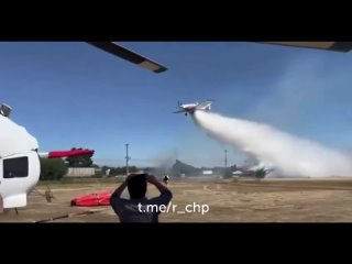 Легкомоторный самолет потерпел крушение в Чили прямо на трассе