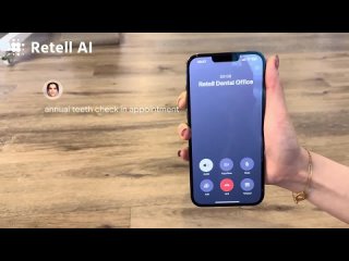 На видео девушка общается с ИИ, который отвечает как реальный человекСкорость бота от Retell AI поражает  он обрабатывает в