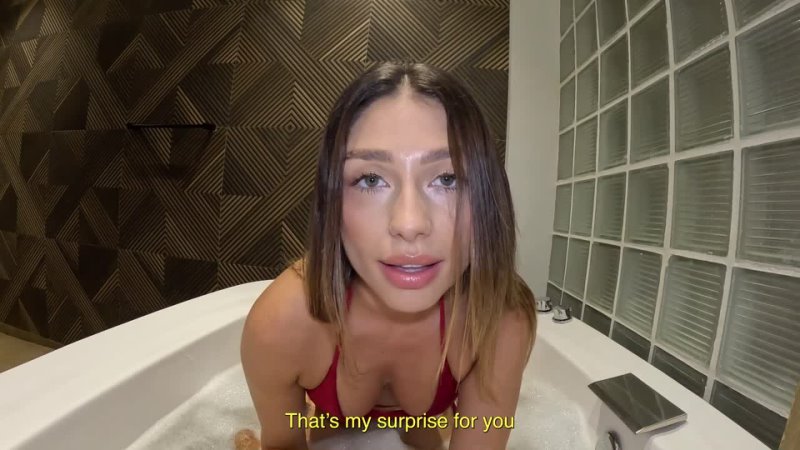 Sexy COLOMBIAN MODEL surprise me in the bathtub with a delicious HARD