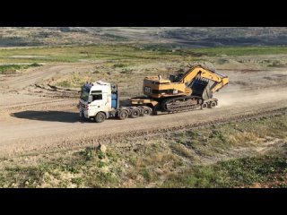 Loading And Transporting The Caterpillar 365C Excavator - Fasoulas Heavy Transports (4)