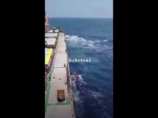 🇸🇴🇮🇱 🇦🇪  Piratas somalíes secuestraron el MV Abdullah Bandera de Bangladesh con carbón a bordo, rumbo desde Mozambique a los Emi