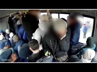 Трагический инцидент в Воронеже - Пассажирка теряет фалангу пальца в переполненном автобусе