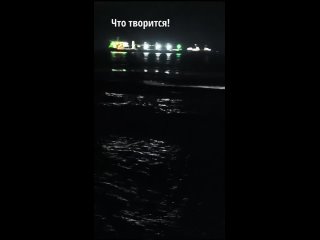 #СВО_Медиа #Военный_Осведомитель
Кадры погони украинских безэкипажных катеров (БЭК) «Magura V5» за патрульным кораблём проекта 2