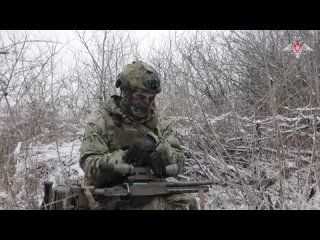 Хитрости снайперского ремесла    Снайпер мотострелкового полка с позывным «Шика» рассказал о мерах безопасности и... (видео)