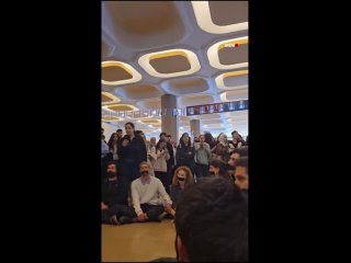 ICYMI: Estudiantes protestan en la Universidad Hebrea de Jerusaln tras la suspensin de un profesor palestino