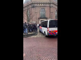 ♨️ Иммигранты напали на голландскую полицию после то?