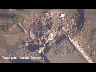 Полное видео поражения авиабомбой  ФАБ-250 с универсальным модулем планирования и коррекции (УМПК)  украинской 155-мм САУ AHS Kr