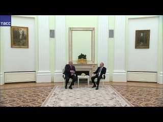 Путин проводит переговоры с Лукашенко