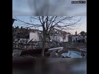 ВСУ устроили варварский обстрел частного сектора Макеевки  несколько домов разрушены, из завалов сп
