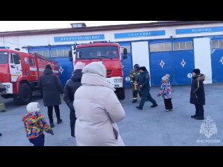 В Улан-Удэ сотрудники МЧС узнали пол ребёнка с помощью огнетушителя