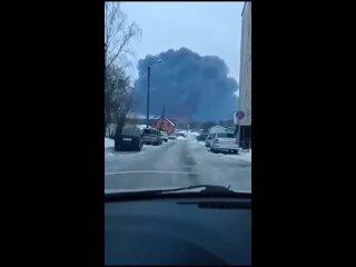 Площадь пожара на нефтебазе в Клинцах Брянской области, куда украинский беспилотник сбросил боеприпас, составляет 1 тыс. кв. м