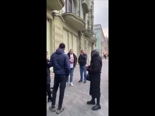 ♨️В Одессе уличные музыканты возмутили хохла песнями