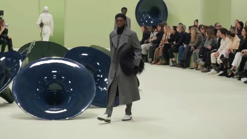 Jil Sander    Fall/Winter 2024 Women's and Men's Collection, by Lucie and Luke Meier