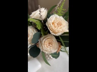 ⚜️ СВОБОДНЫЙ

⚜️Мини композиция “Cream bombastic”

⚜️Состав: роза пионовидная мини - 7 шт, озотамнус, листья розы и декоративная