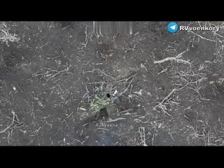 🇷🇺⚔️🇺🇦Уничтожение пулемётного гнезда: как наши взламывают оборону ВСУ у Работино 
Наши бойцы активно применяют дроны, которые бо