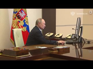Путин проголосовал на выборах президента онлайн