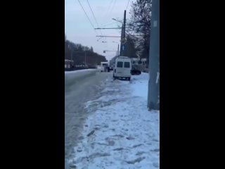 В Одессе «пакуют по полной». ТЦК остановили трамвай и вытаскивают оттуда мужиков