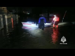 Дачники СНТ “Отделочник“ всю ночь спасали людей и животных от потопа