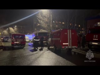 Пожарными МЧС России для удаления дыма из коридоров и помещений здания подстанции успешно применён автомобиль дымоудаления