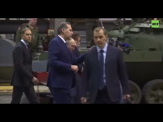 Путин осмотрел цеха «Уралвагонзавода» в Нижнем Тагиле, где идёт работа над бронетехникой
