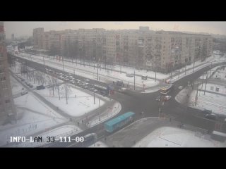 ДТП на перекрестке пр-т Ветеранов - ул. Авангардная