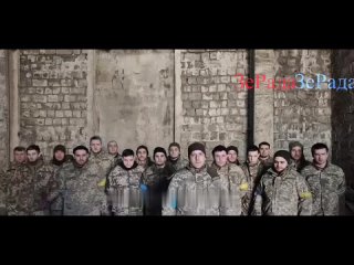 🇷🇺  ️Hoy apareció un vídeo con 18 soldados de las Fuerzas Armadas de Ucrania que se rindieron cerca de Georgievka