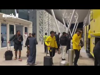 Игроки “Аль-Иттихада“ прибывают в Эр-Рияд, чтобы встретиться с “Аль-Хилялем“.