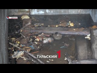 «Отходы всего дома»: вода из подвала многоэтажки в Щекино дошла до квартир