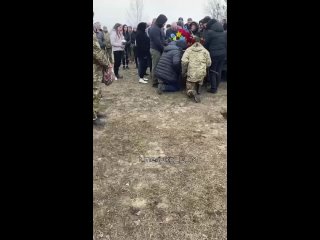 🇺🇦На Украине полным ходом идут захоронения солдат ВСУ.
