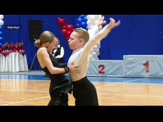 В Барнауле прошли региональный Чемпионат и Первенство по бальным танцам.