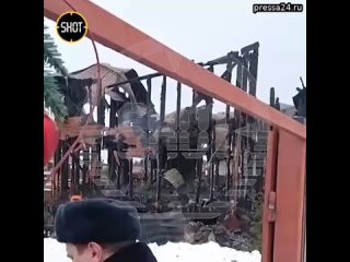 Семья с маленьким ребёнком погибла при пожаре в Новой Москве. Их каркасный коттедж вспыхнул как спич