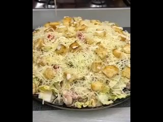 Сочный и сытный салат с курицей и пекинской капустой