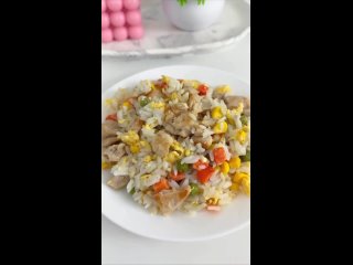 Очень простой и очень вкусный обед - рис с курицей и ово