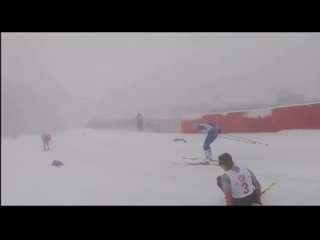 Девять лыжниц с различными травмами госпитализированы в результате массового завала во время гонок в Сочи. Всего добраться до фи