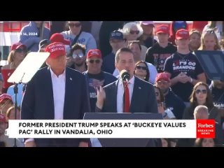 Bernie Mareno Heaps Praise On Trump At Rally In Ohio